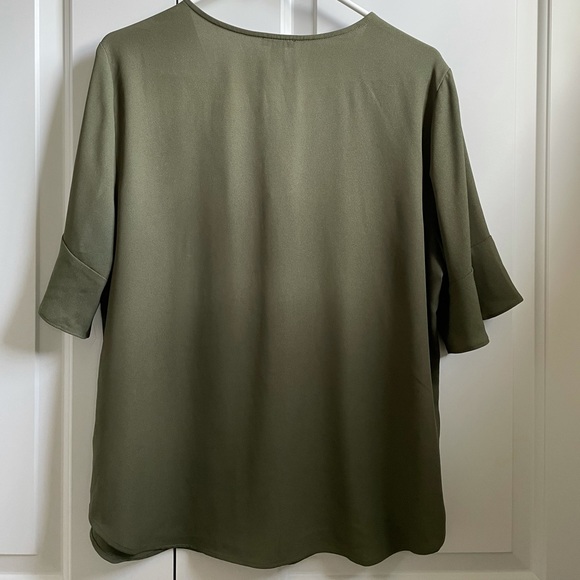 Ann Taylor Top - Picture 4 of 4